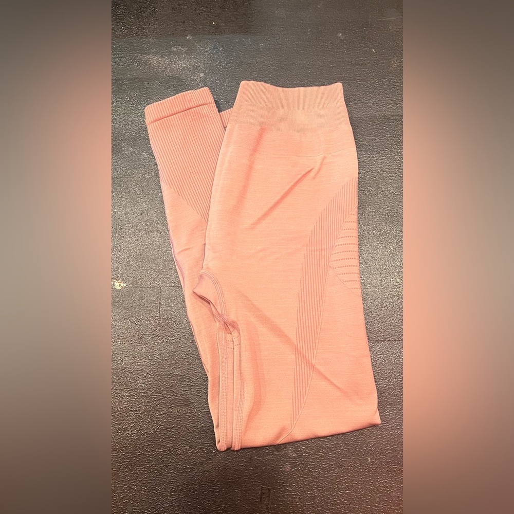 NWOT Alphalete Ozone Leggings